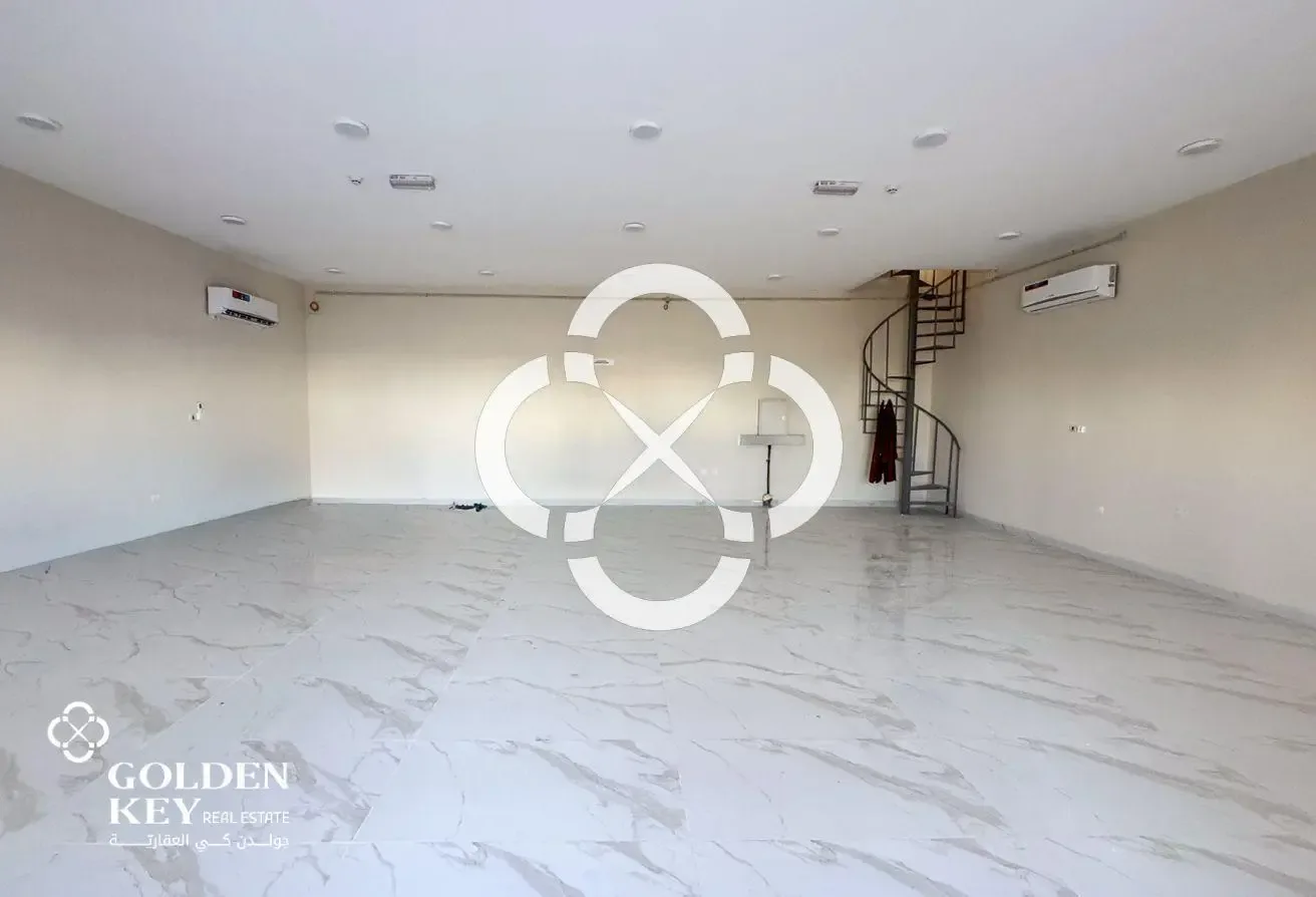 Suitable Warehouse + 10 Rooms | Birkat Al Awamer