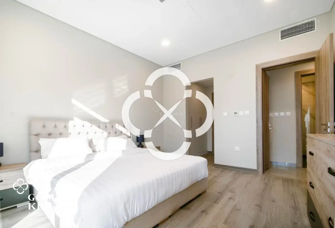 Modern 2BR with Balcony | Qatar Cool Included
