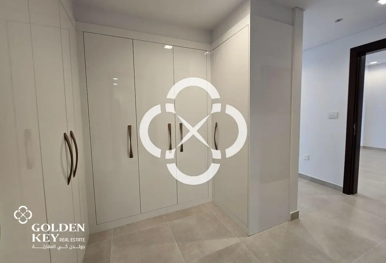 High Floor | Amazing 1BR w/ Balcony and Sea View