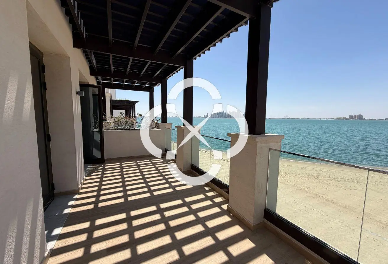 Luxury Beachfront Villa | Private Pool | 5+maid