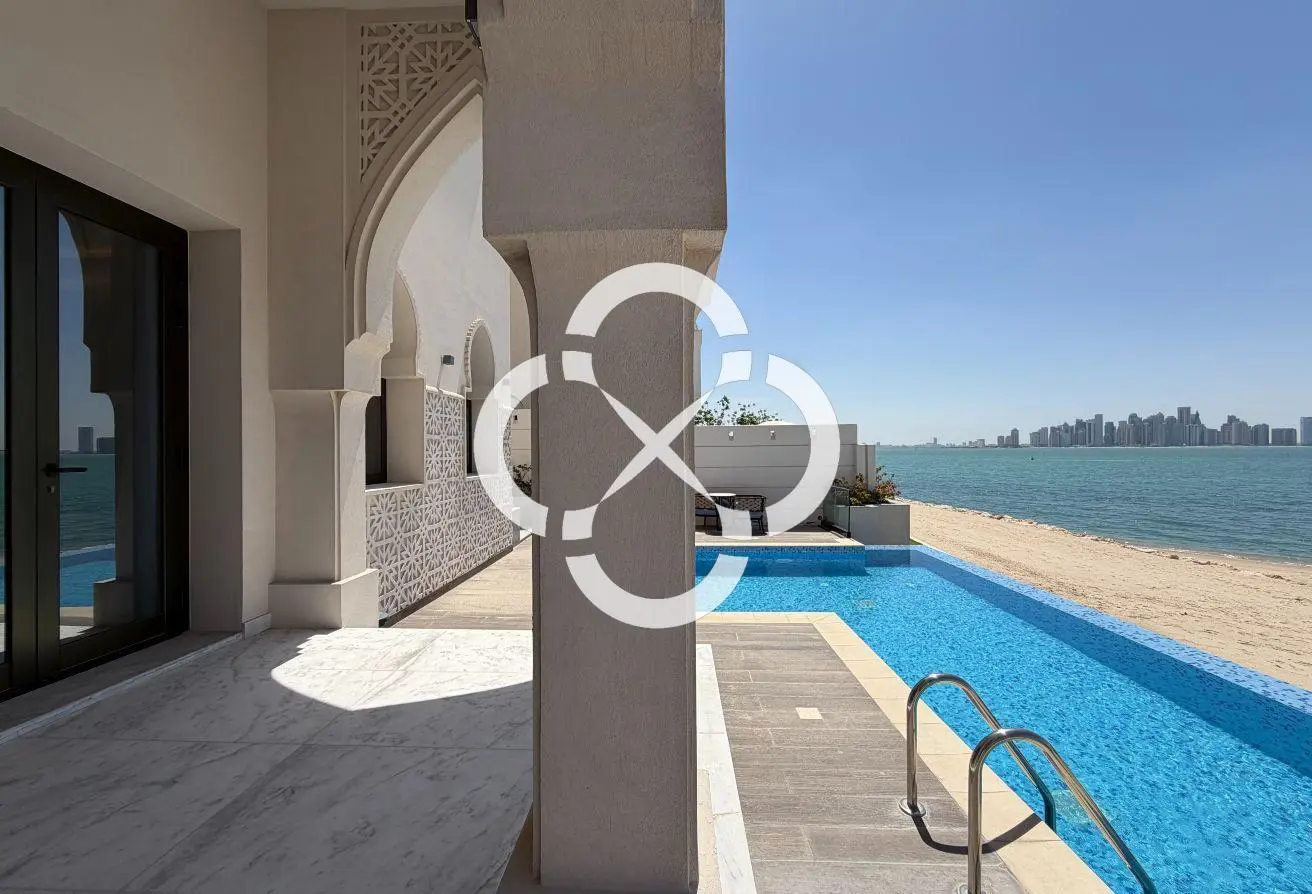 Luxury Beachfront Villa | Private Pool | 5+maid