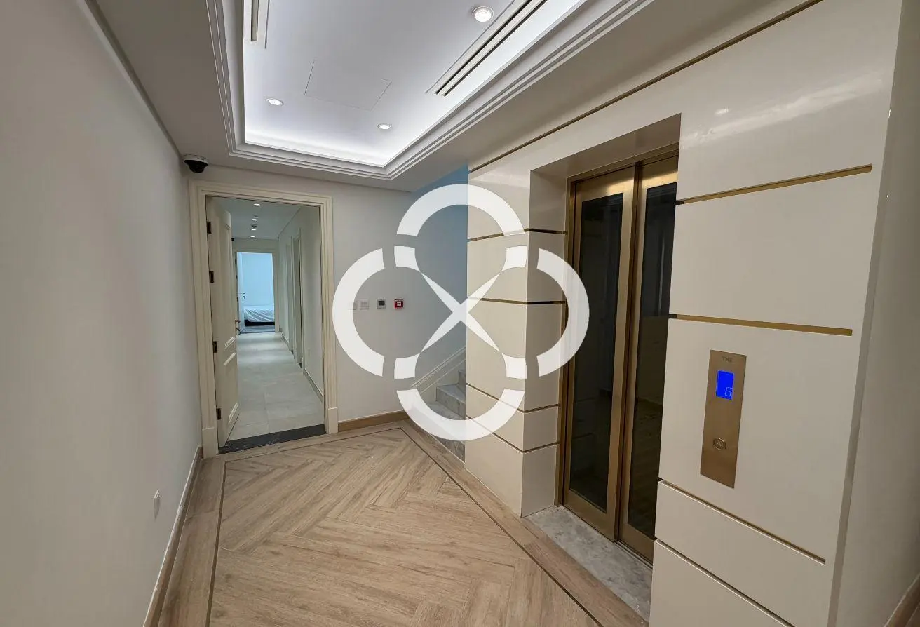 Luxury Beachfront Villa | Private Pool | 5+maid