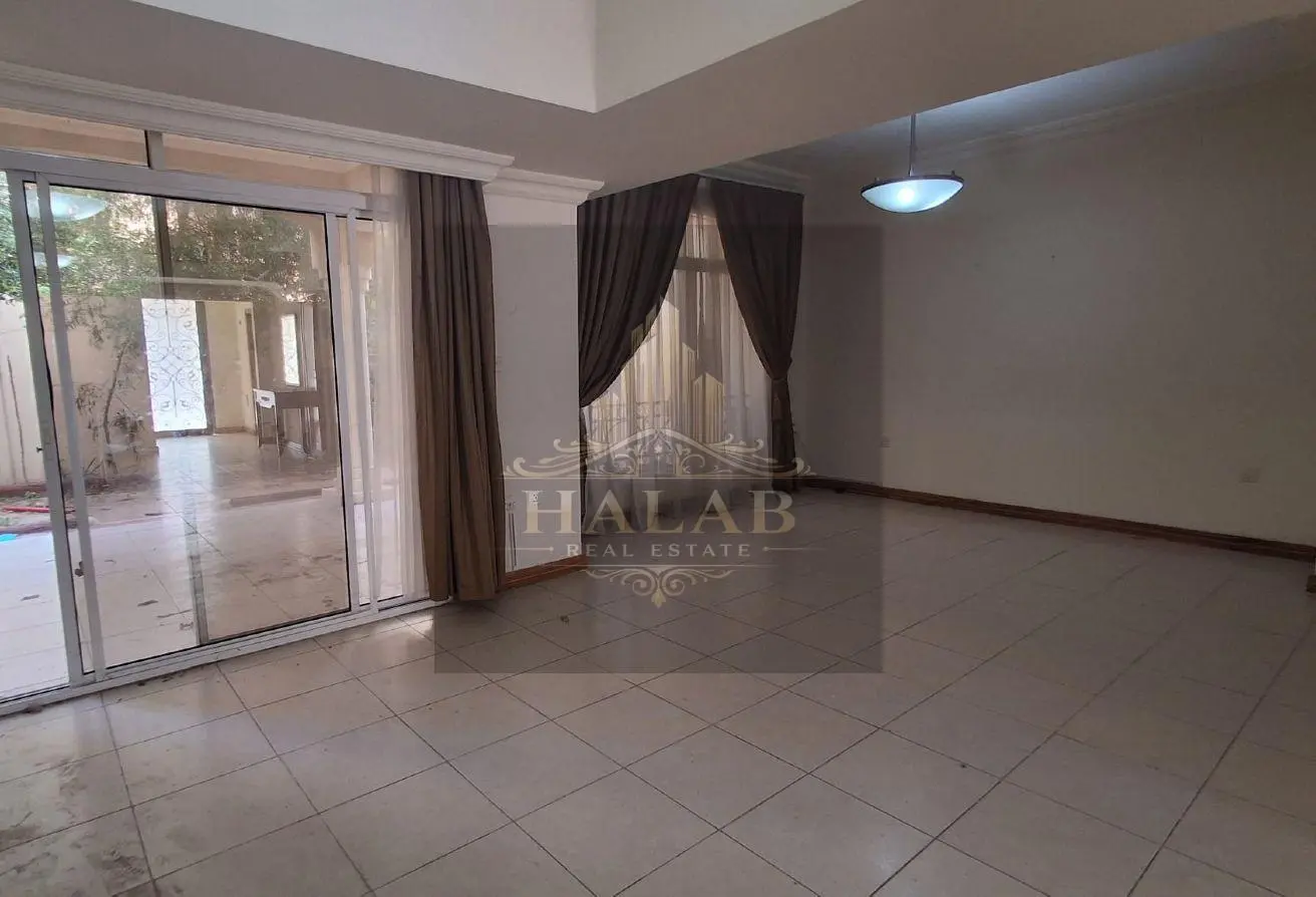 ELEGANT 5 BEDROOM VILLA | POOL, GYM & SPA | BILLS