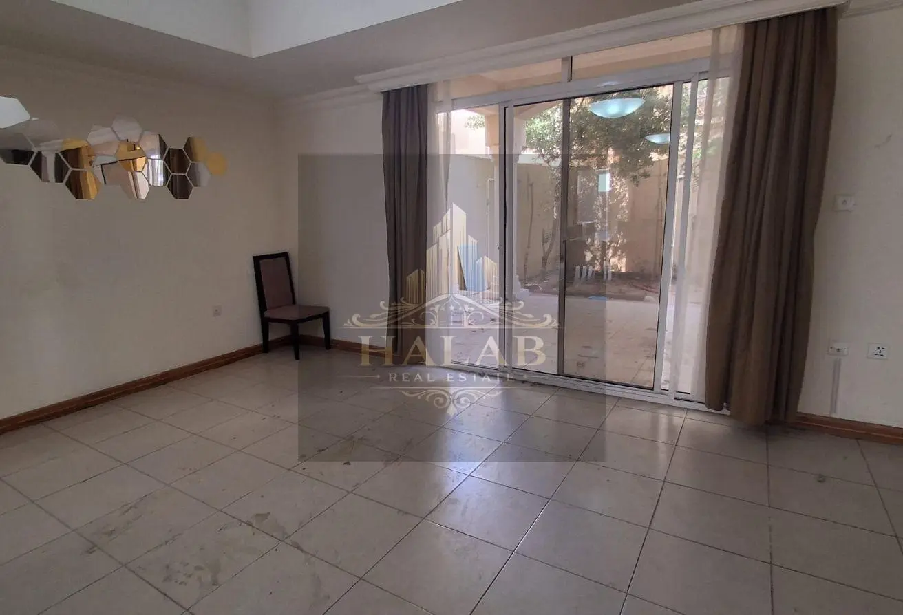 ELEGANT 5 BEDROOM VILLA | POOL, GYM & SPA | BILLS