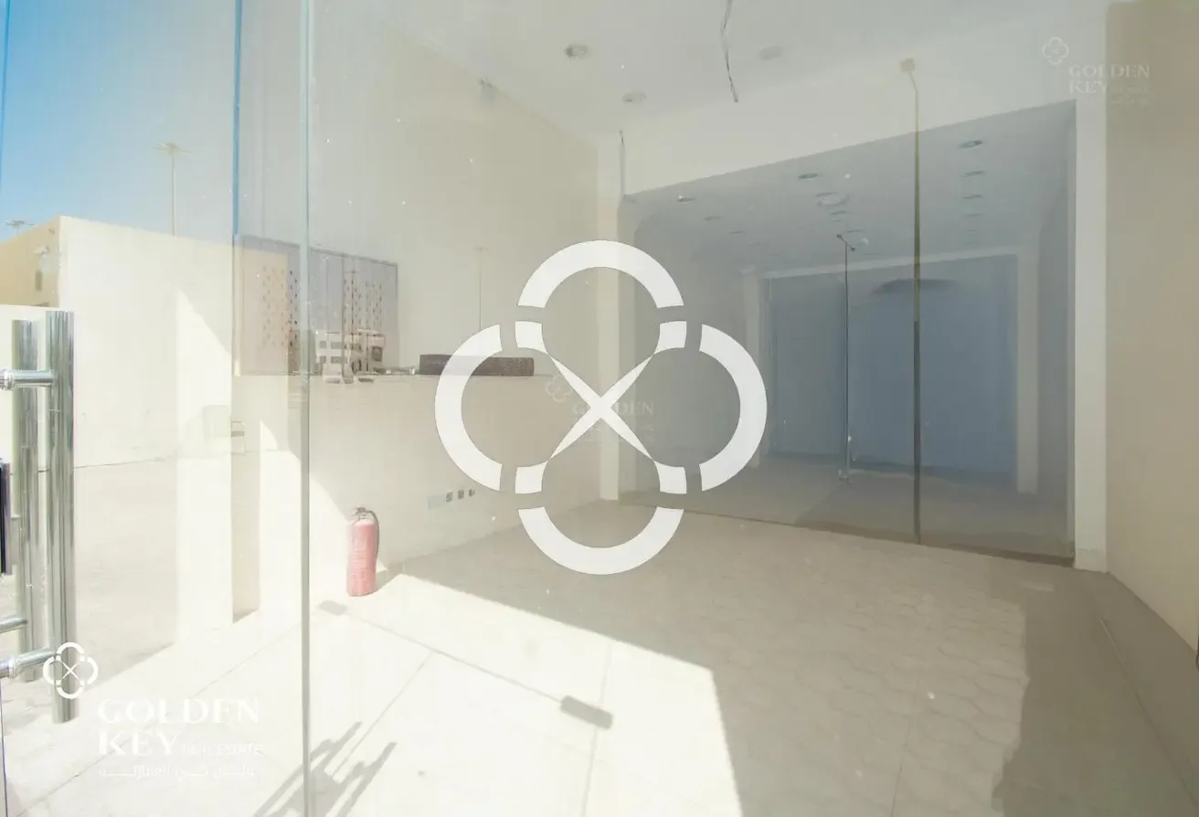 HighTrafficPremium Area |Retail shop with Kitchen