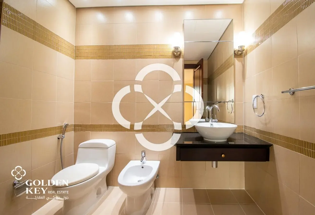 NO COMMISSION | Townhouse | Spacious Terrace