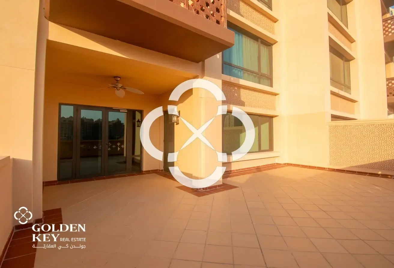 NO COMMISSION | Townhouse | Spacious Terrace