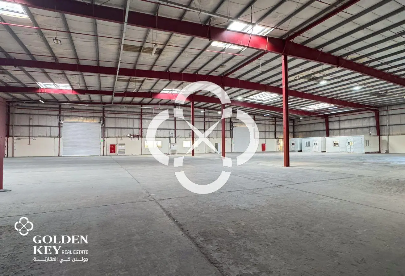 Logistic Warehouse+3 OfficesꟷInternational Airport