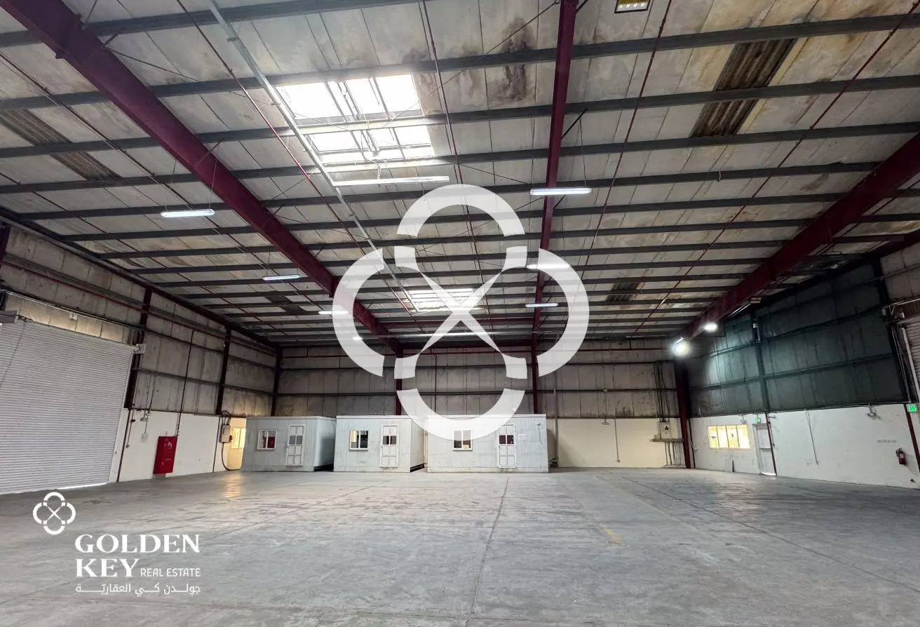 Logistic Warehouse+3 OfficesꟷInternational Airport
