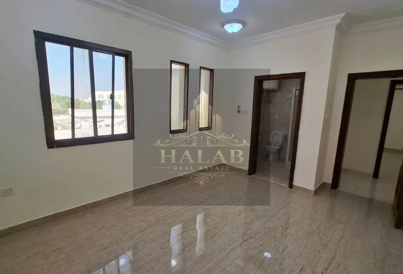 2 Bedrooms Unfurnished Apartment Madinat Khalifa