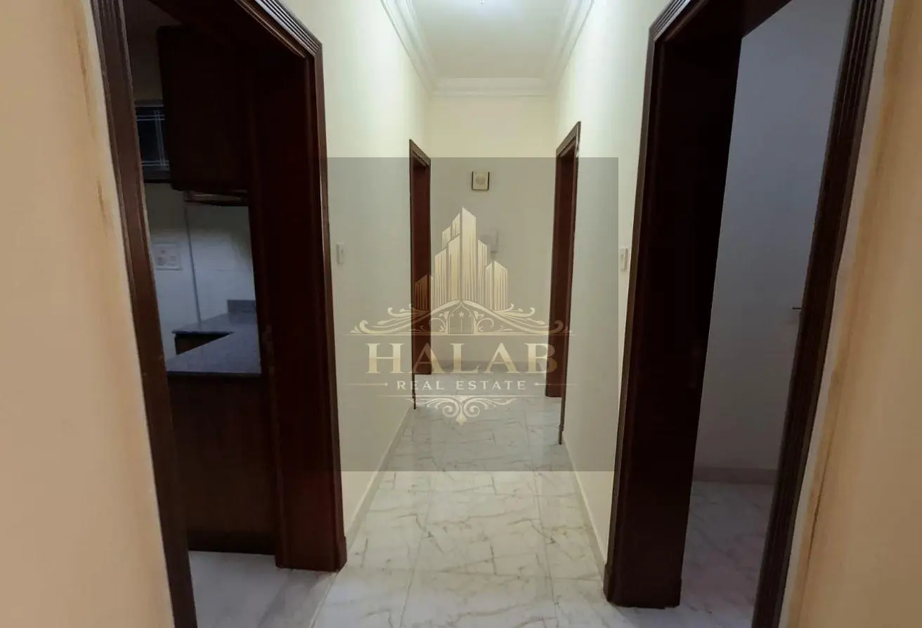 2 Bedrooms Unfurnished Apartment Madinat Khalifa