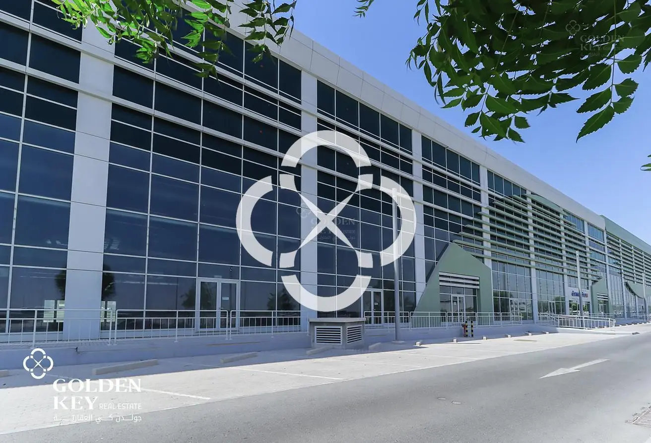Prime Location Showroom | Large Layout