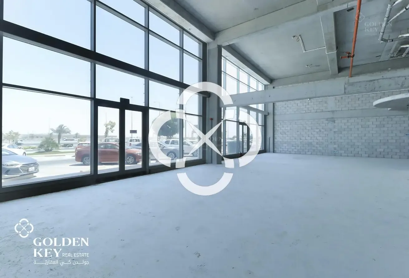 Prime Location Showroom | Large Layout
