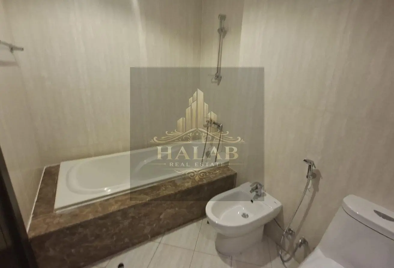 ONE PLUS OFFICE Semi Furnished in PORTO ARABIA