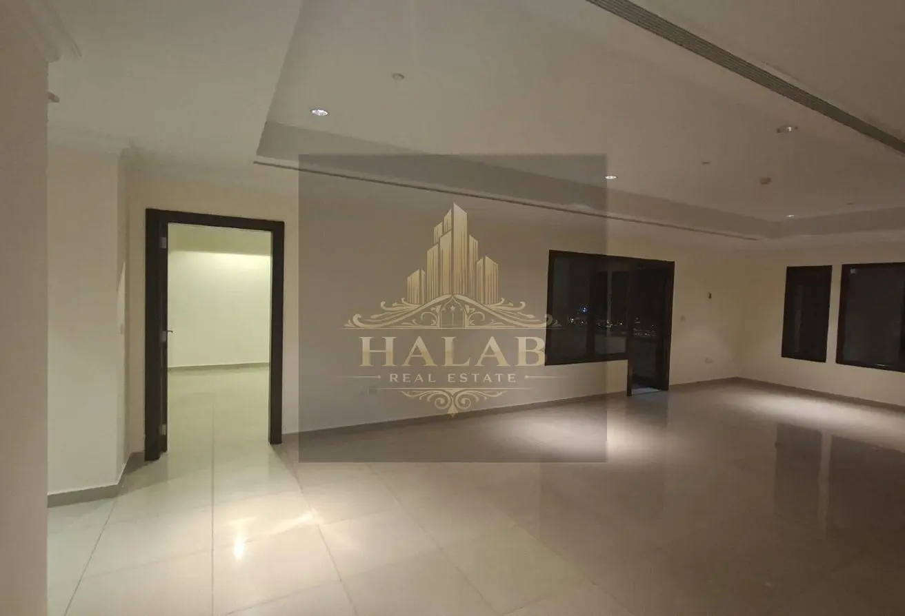 ONE PLUS OFFICE Semi Furnished in PORTO ARABIA