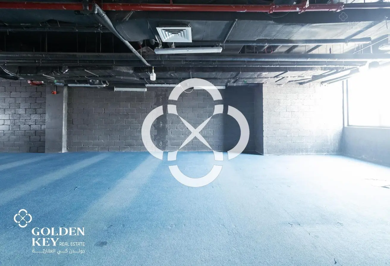 High Traffic | Ready Showroom +9 Months Grace - view 3