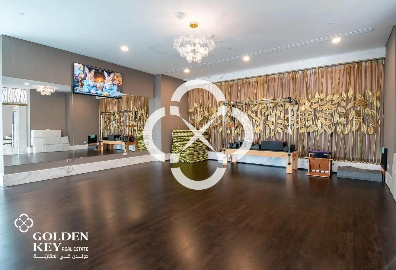 Luxury 1-Bedroom Apartment | Viva Bahriya