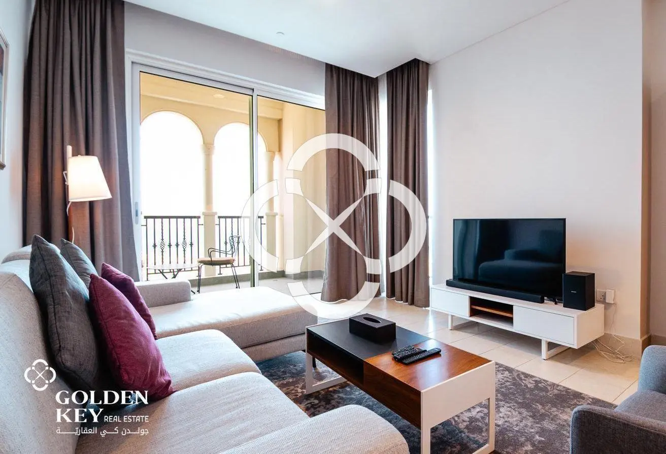 Luxury 1-Bedroom Apartment | Viva Bahriya