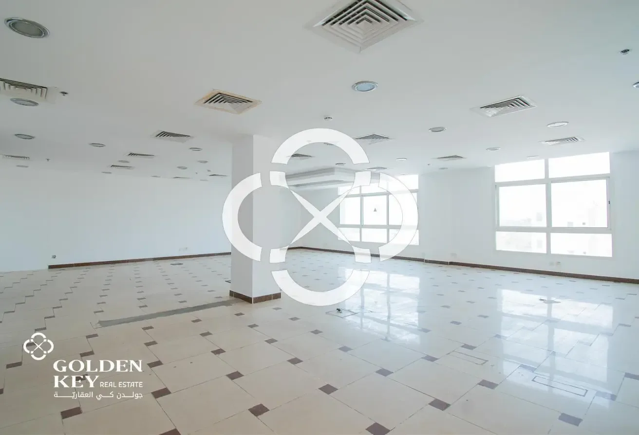 Modern Office Space in Umm Ghuwailina | 146 SQM