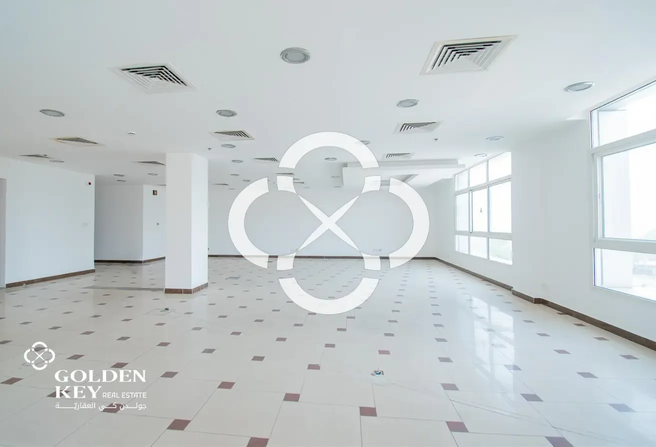 Modern Office Space in Umm Ghuwailina | 146 SQM
