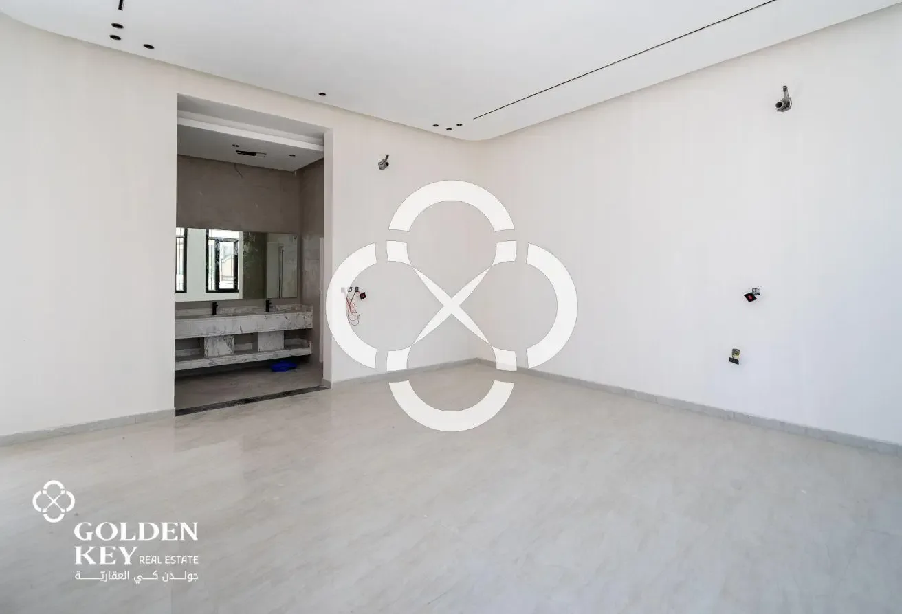 Grand 7BR Villa | Hotel-Style Luxury Finishes