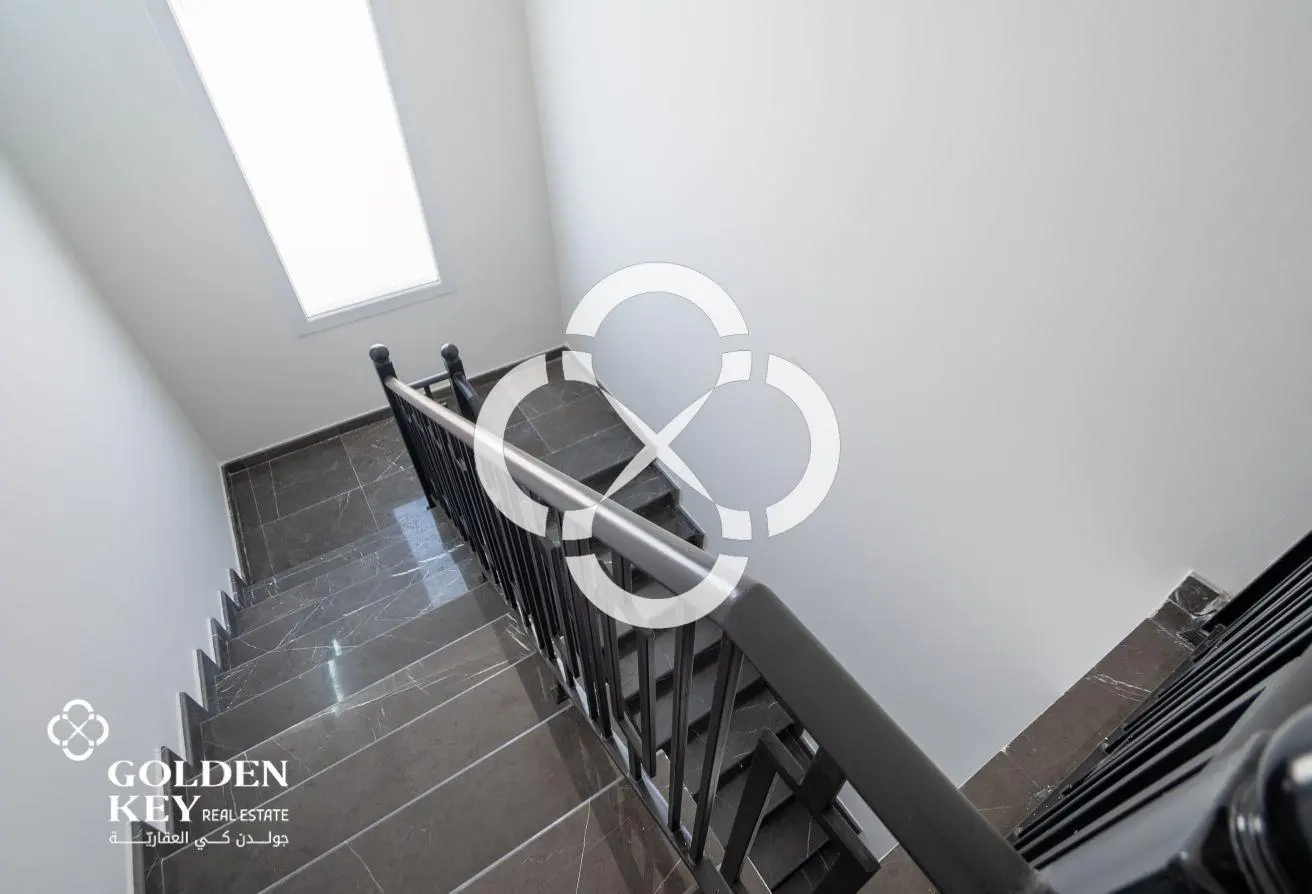 UF | Fully Renovated Villa 5BR+Maid | Old Airport