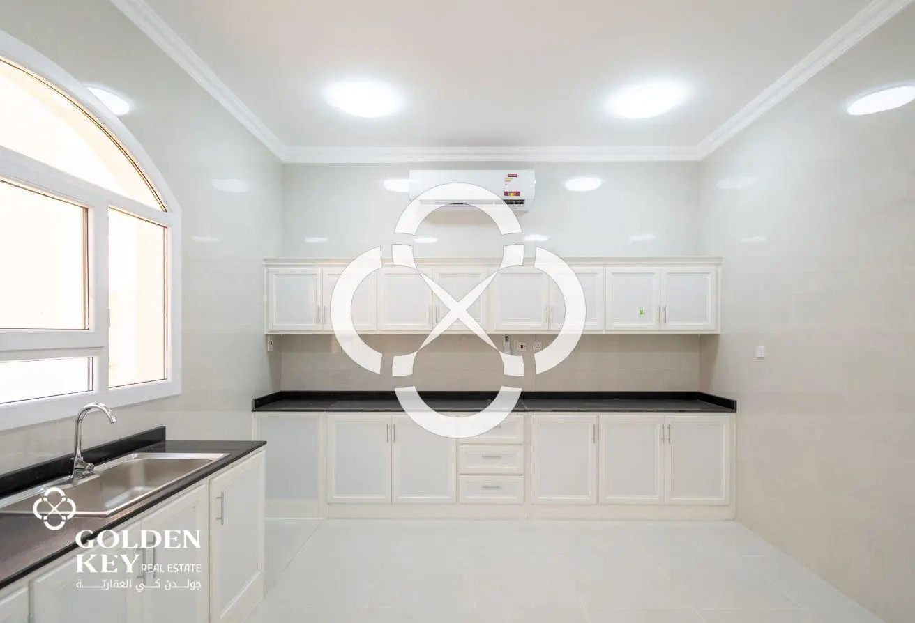UF | Fully Renovated Villa 5BR+Maid | Old Airport