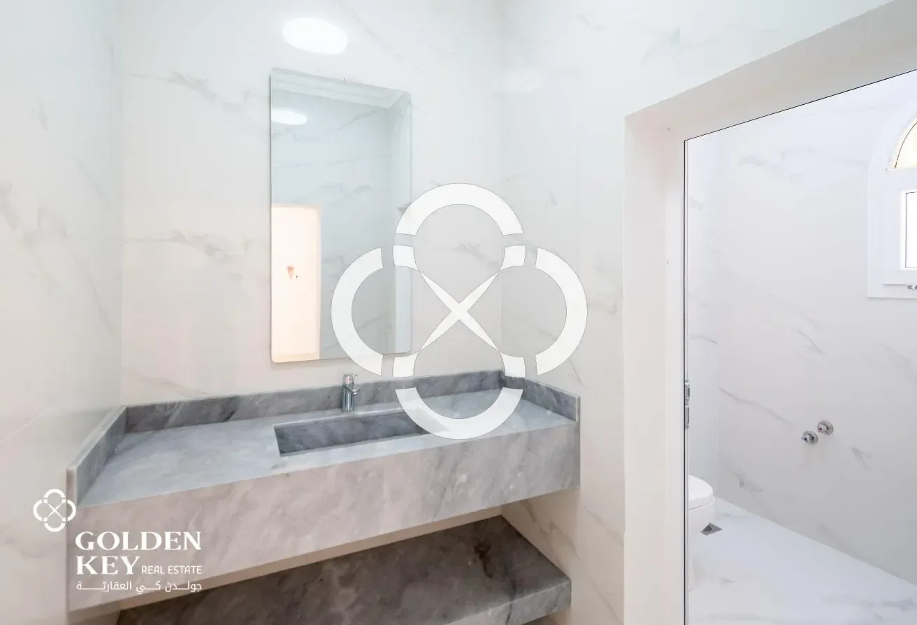 UF | Fully Renovated Villa 5BR+Maid | Old Airport