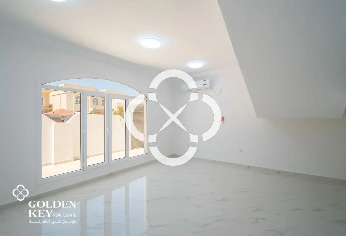 UF | Fully Renovated Villa 5BR+Maid | Old Airport