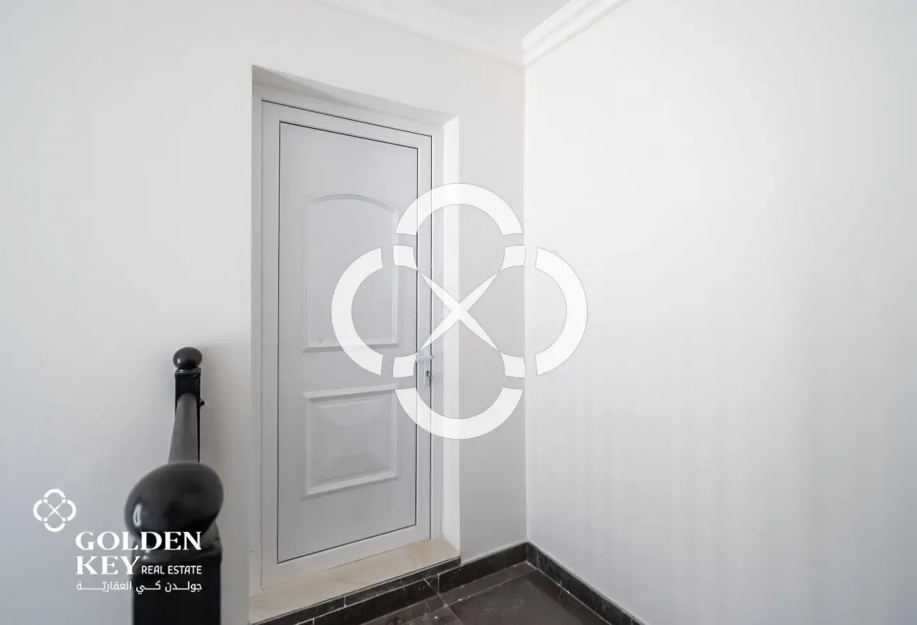 UF | Fully Renovated Villa 5BR+Maid | Old Airport