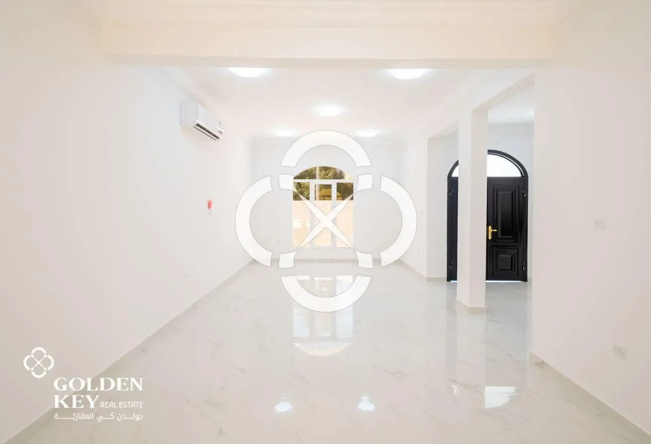 UF | Fully Renovated Villa 5BR+Maid | Old Airport