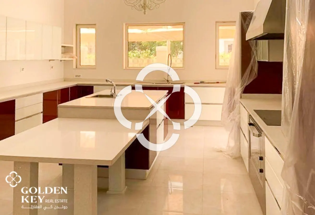 Luxury 5BR Villa with Private Pool | Beach Access