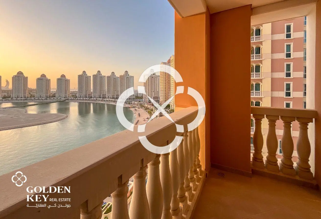 Luxury 2BR with Balcony & Stunning Sea View