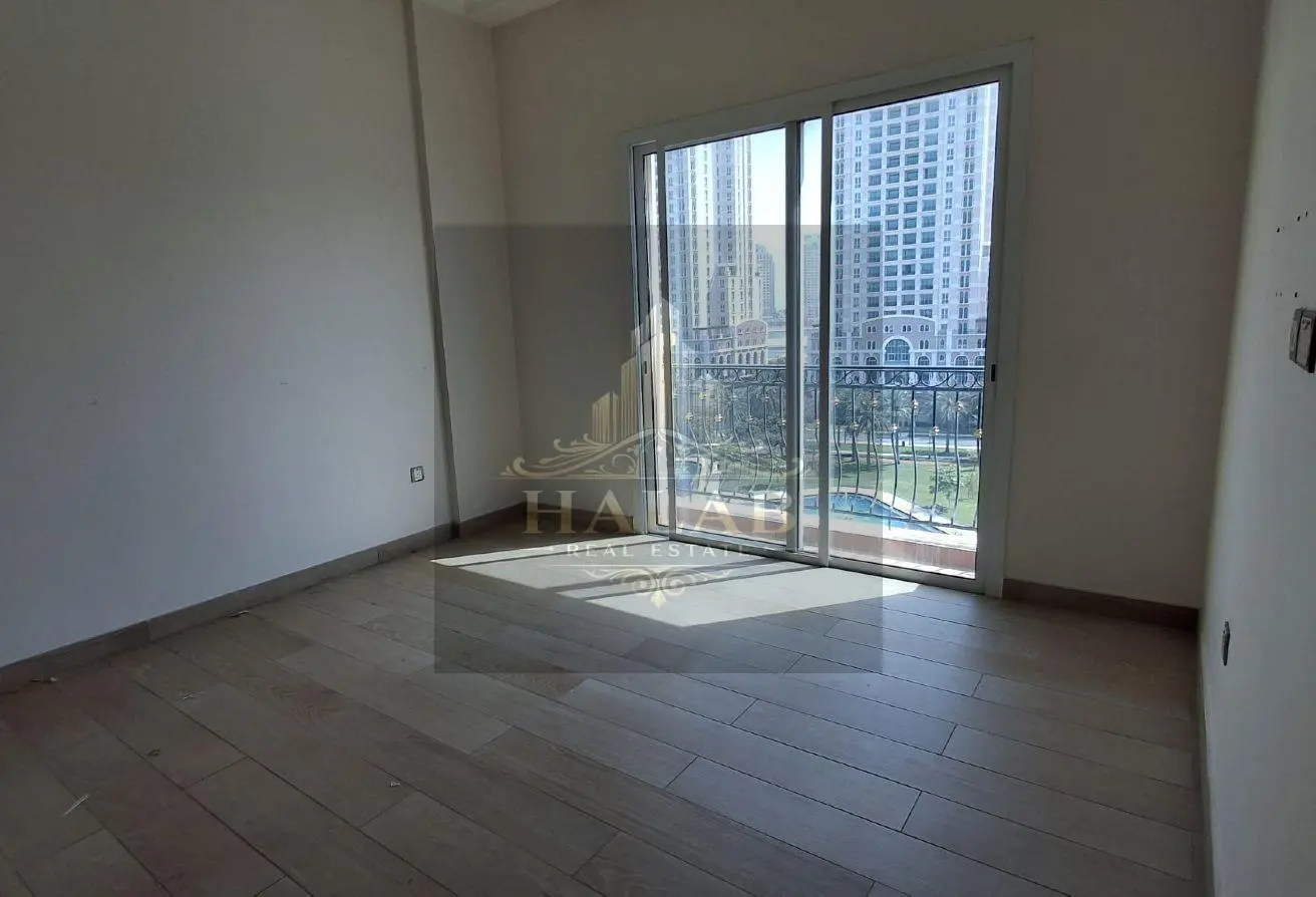 SPACIOUS 3 BHK UNFURNISHED APARTMENT GIARDINO GARD