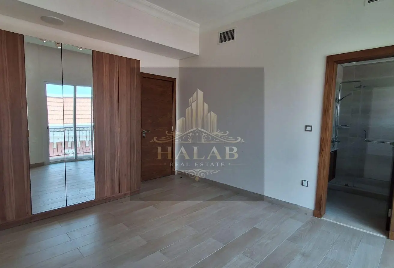SPACIOUS 3 BHK UNFURNISHED APARTMENT GIARDINO GARD