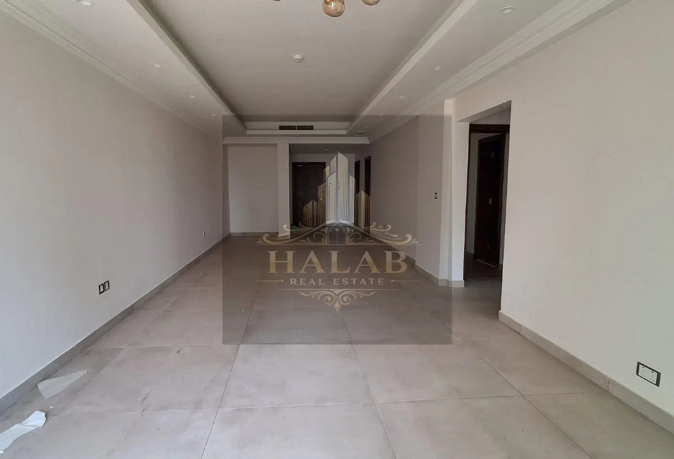 SPACIOUS 3 BHK UNFURNISHED APARTMENT GIARDINO GARD