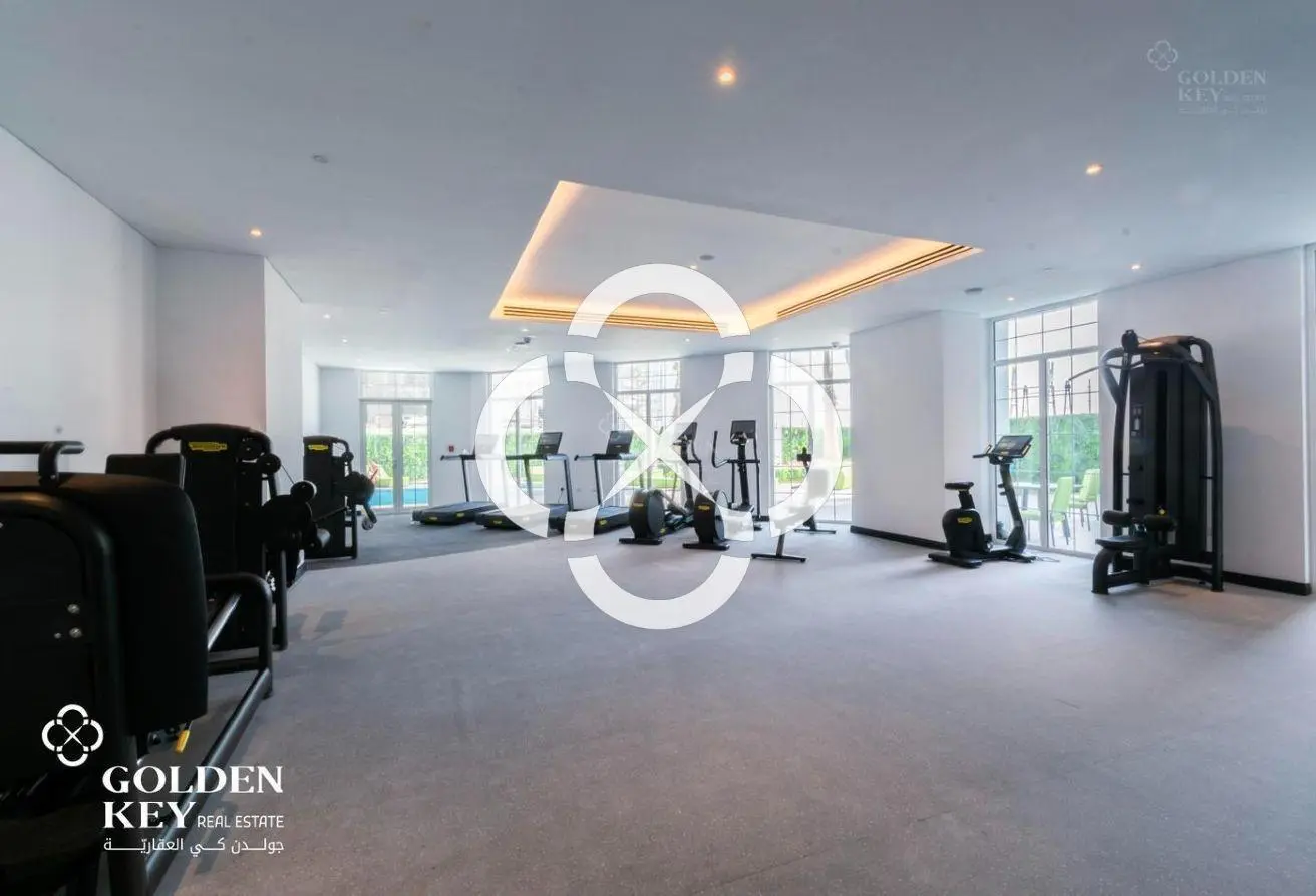 Bills Included| Luxury 2+Maid in Floresta Gardens