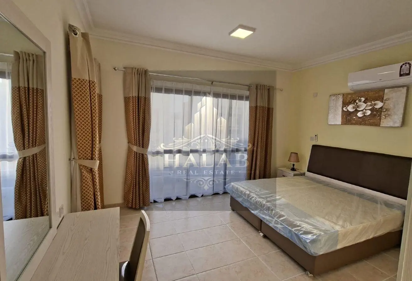 AMAZING 1 BHK FF IN A COMPOUND WITH BALCONY