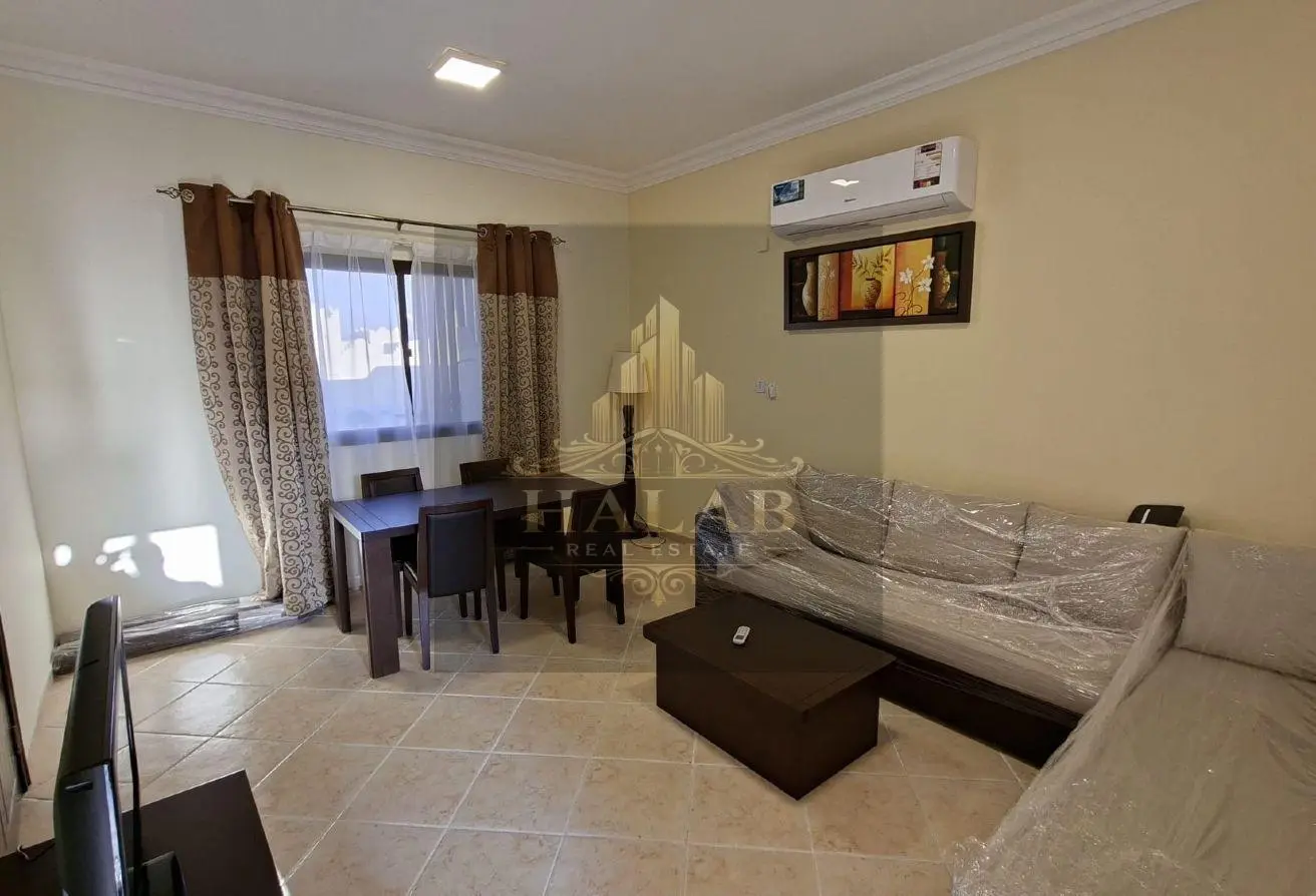 AMAZING 1 BHK FF IN A COMPOUND WITH BALCONY