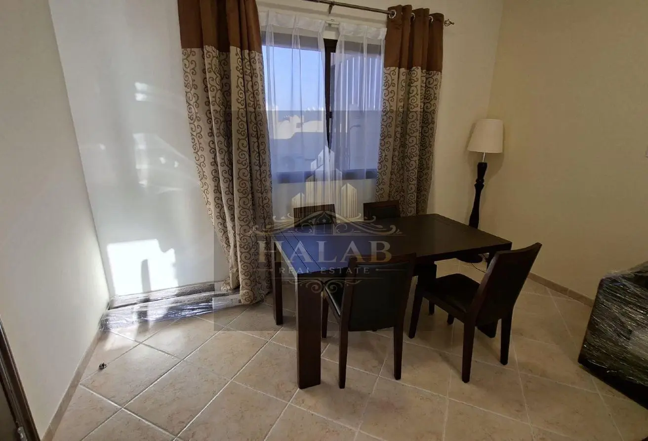 AMAZING 1 BHK FF IN A COMPOUND WITH BALCONY