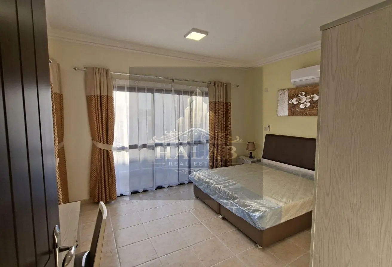 AMAZING 1 BHK FF IN A COMPOUND WITH BALCONY