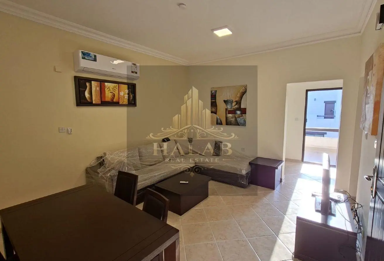 AMAZING 1 BHK FF IN A COMPOUND WITH BALCONY