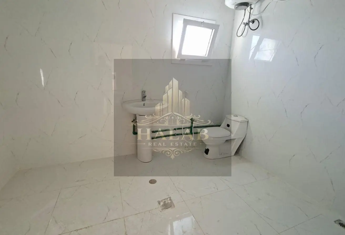 LUXURY 7 Master Bedroom Villa Big Yard Al Luqta