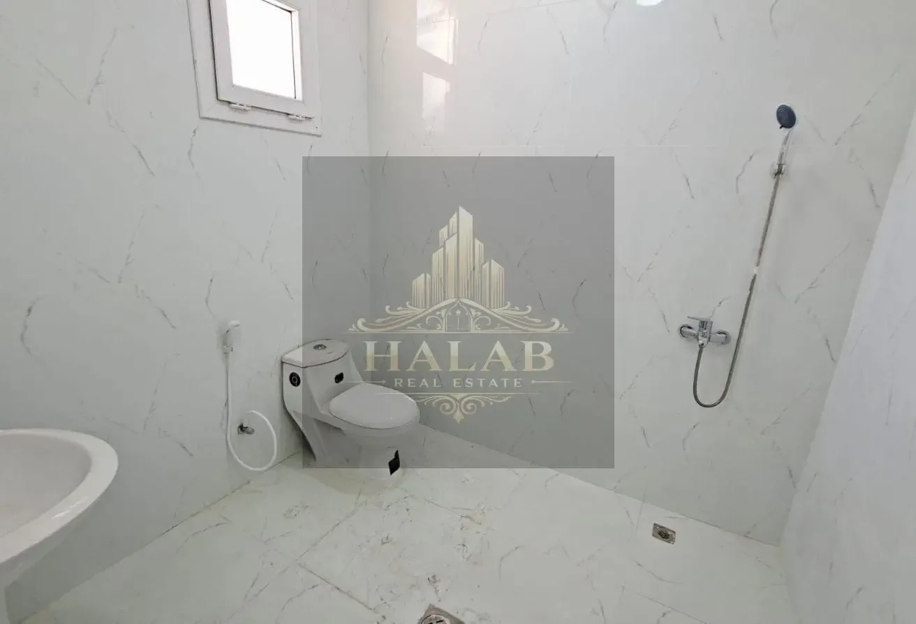 LUXURY 7 Master Bedroom Villa Big Yard Al Luqta