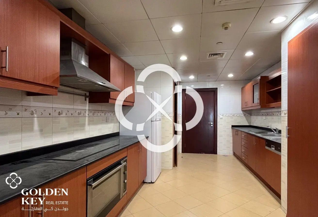 3BR+Maid w/ Balcony and Sea View in Porto Arabia