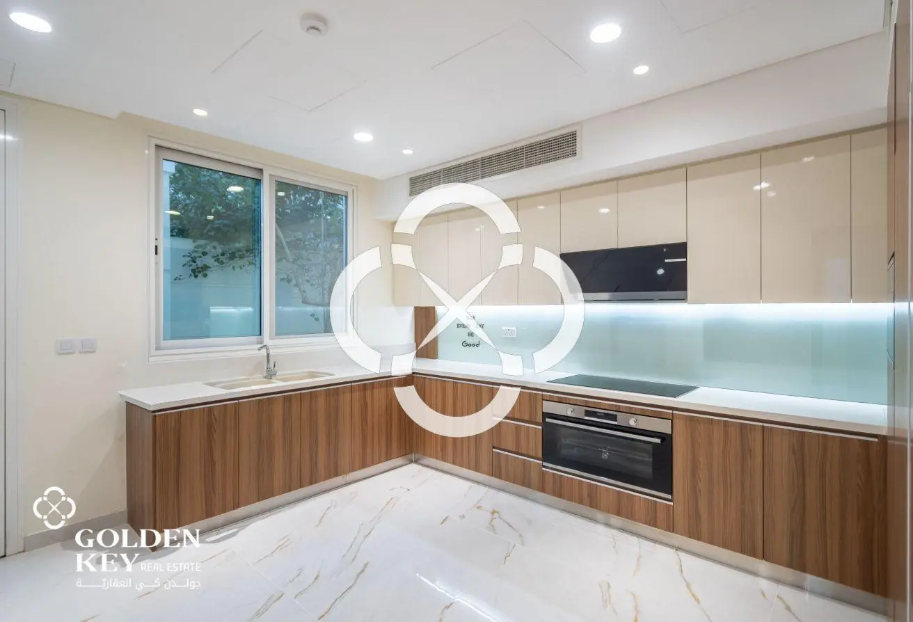 Spacious 6BR Villa | No Commission | Ready to Move
