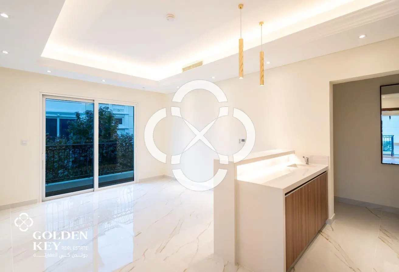 Spacious 6BR Villa | No Commission | Ready to Move