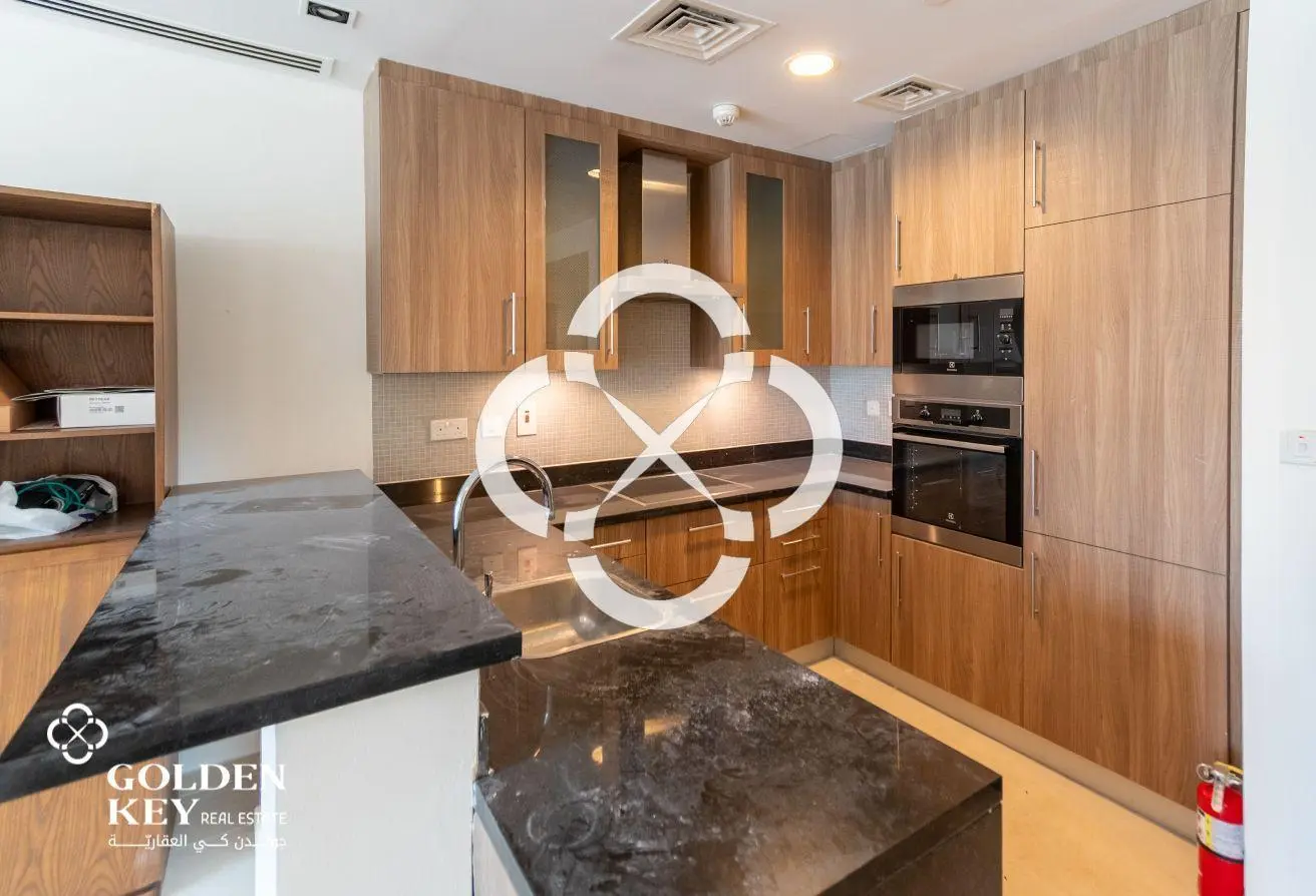 BEACH ACCESS | BILLS INCLUDED | SEMI-FURNISHED - view 3