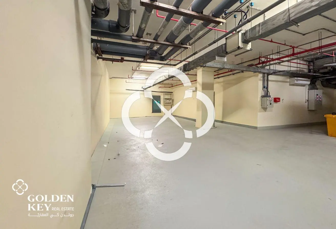 Ready Warehouse with AC for Rent | West Bay - view 3