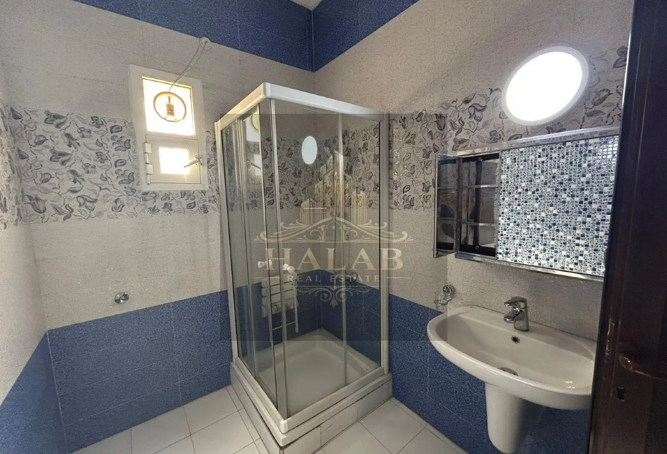 ELEGANT VILLA 6 bedrooms in MUAITHER